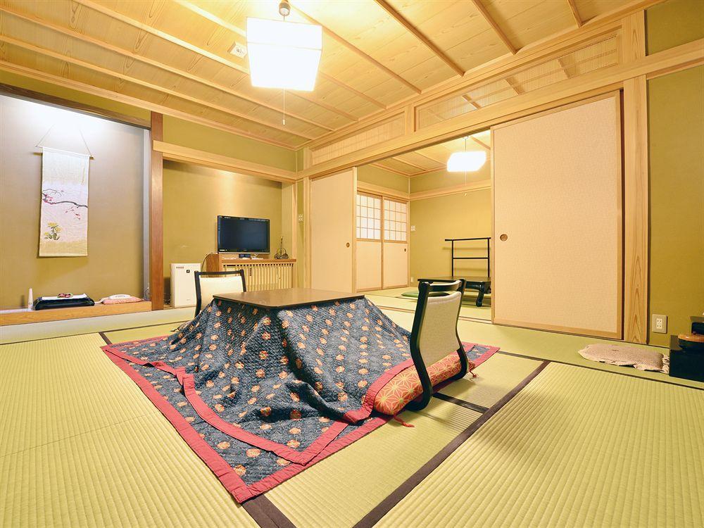 Jinpyokaku Hotel Yamanouchi  Ngoại thất bức ảnh