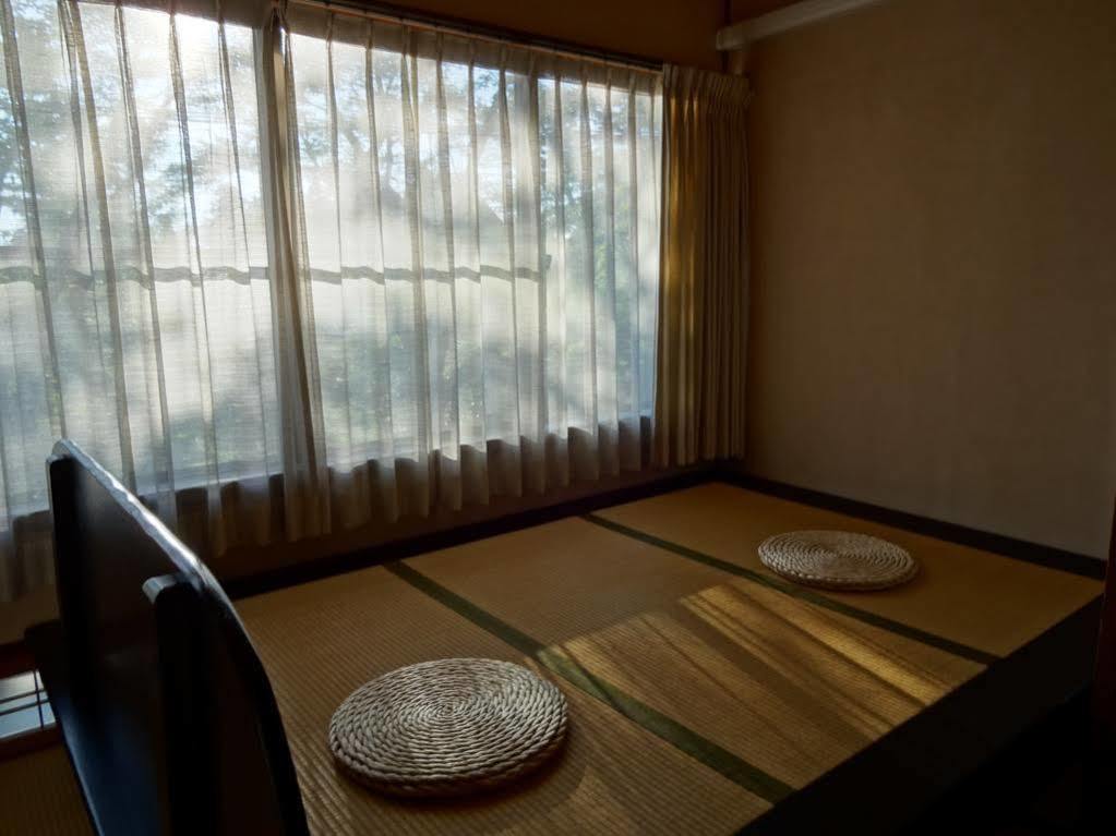 Jinpyokaku Hotel Yamanouchi  Ngoại thất bức ảnh