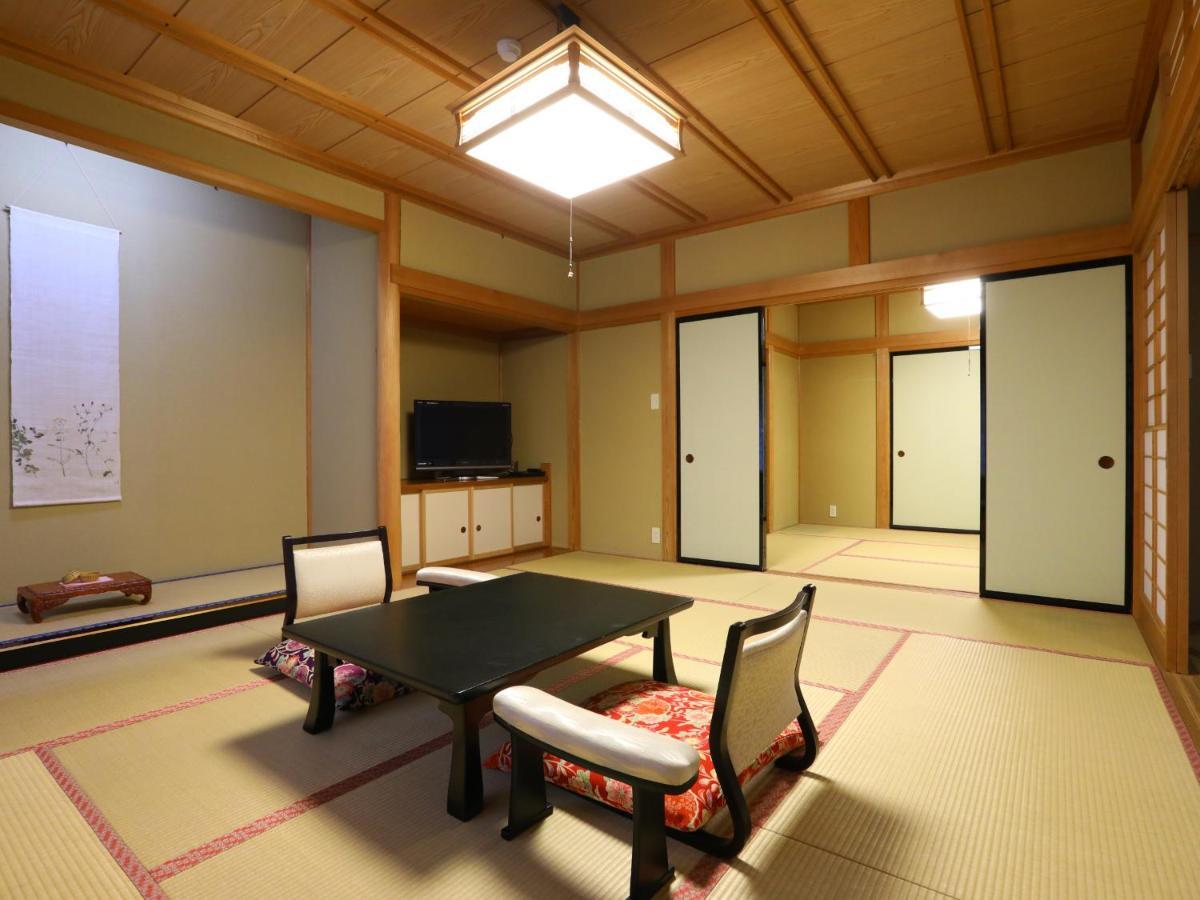 Jinpyokaku Hotel Yamanouchi  Ngoại thất bức ảnh